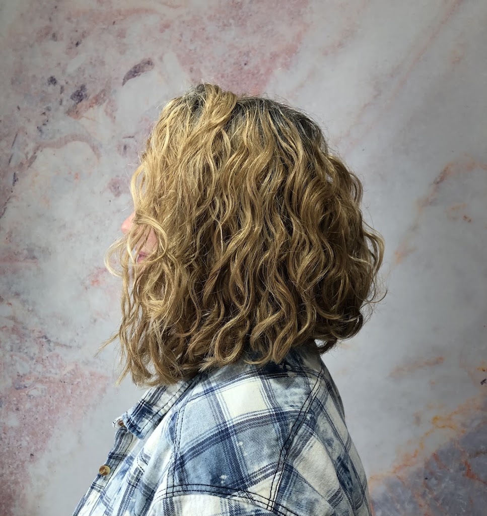 Kaycee Leigh Hair Therapy 38372
