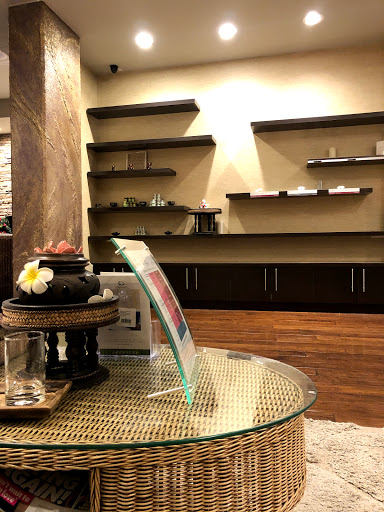 Massage Therapist «Origins Thai Spa», reviews and photos, 925 N Garfield St E, Arlington, VA 22201, USA