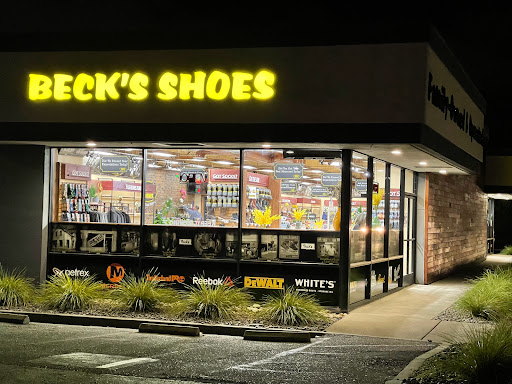 Santa Rosa Shoes, 2255 Cleveland Ave, Santa Rosa, CA 95403, USA, 