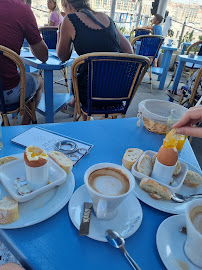 Plats et boissons du Restaurant Café Beau Rivage à Marseille - n°3