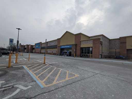 Department Store «Walmart Supercenter», reviews and photos, 30729 Lyon Center Dr, New Hudson, MI 48165, USA