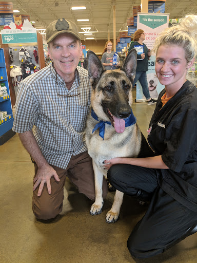 Pet Supply Store «PetSmart», reviews and photos, 1591 Bradley Park Dr, Columbus, GA 31904, USA