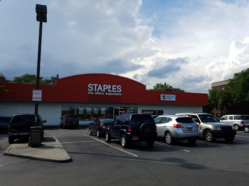 Office Supply Store «Staples», reviews and photos, 51-10 Broadway, Woodside, NY 11377, USA