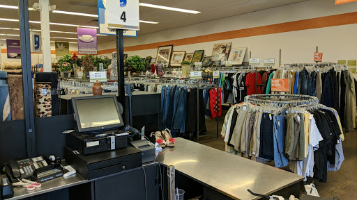 Thrift Store «Fountain Hills Goodwill Retail Store & Donation Center», reviews and photos, 13757 N Fountain Hills Blvd, Fountain Hills, AZ 85268, USA