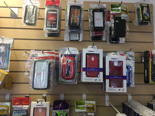 Cell Phone Store «Wireless Phone Booth», reviews and photos, 820 E Indian School Rd, Phoenix, AZ 85014, USA