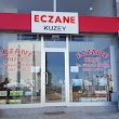 Kuzey Eczanesi Kaşüstü