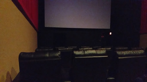 Movie Theater «Regal Cinemas Hooksett 8», reviews and photos, 100 Technology Dr, Hooksett, NH 03106, USA