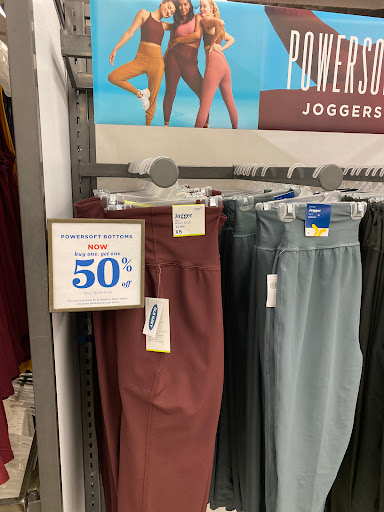 Clothing Store «Old Navy», reviews and photos, 634 Spectrum Center Dr, Irvine, CA 92618, USA