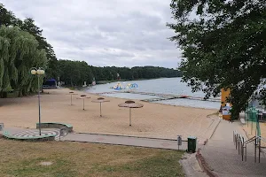 Plaża nad Jeziorem Jaroszewskim image