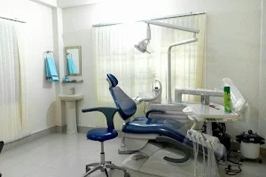 Dental Hub Smile Design & Implant Centre image