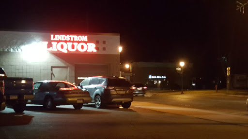 Lindstrom Liquors, 12838 Lake Blvd, Lindstrom, MN 55045, USA, 