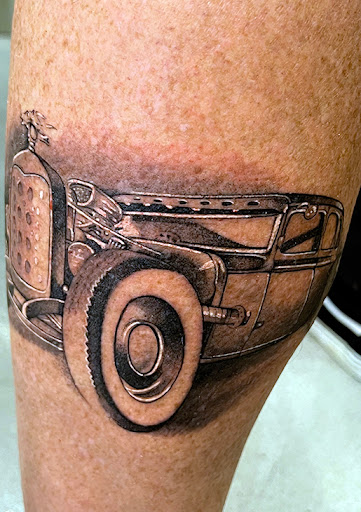 Explore black and gray tattoo sleeve ideas, creative tattoo ideas in Tempe, available at Club Tattoo