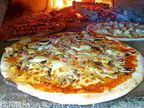 Pizza du Pizzas à emporter Pizza du Moulin de Brun au feu de bois à Grasse - n°15