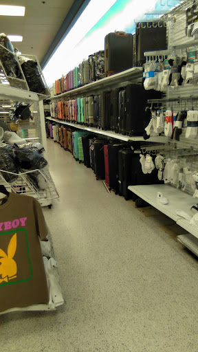 Clothing Store «Ross Dress for Less», reviews and photos, 7884 Van Nuys Blvd, Van Nuys, CA 91402, USA