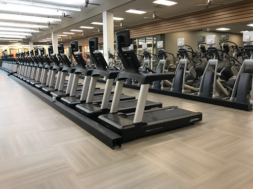 Gym «LA Fitness», reviews and photos, 455 Park Ave, Lindenhurst, NY 11757, USA