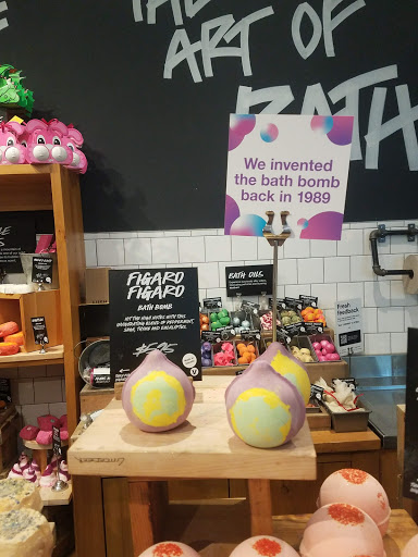Cosmetics Store «Lush Cosmetics», reviews and photos, 303 Memorial City Way, Houston, TX 77024, USA