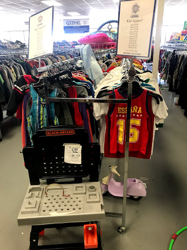 Thrift Store «Goodwill Thrift Store - Southside», reviews and photos, 8101 Southside Blvd #5, Jacksonville, FL 32256, USA