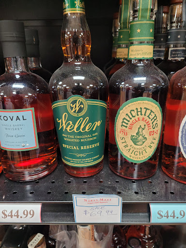 Shopping Mall «Golden Horseshoe Shopping Center», reviews and photos, 1088 Wilmot Rd, Scarsdale, NY 10583, USA