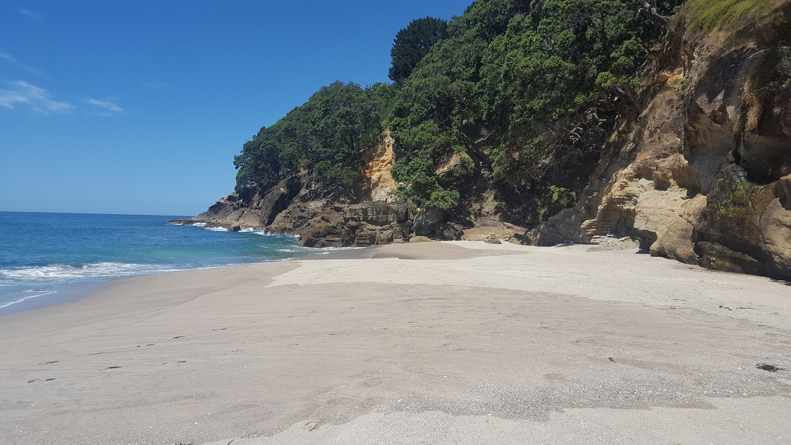 Zdjęcie Homunga Beach z przestronna zatoka