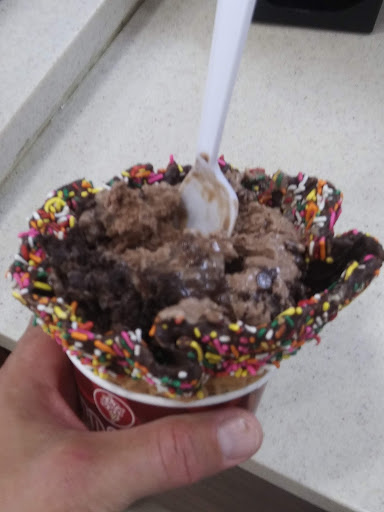 Ice Cream Shop «Cold Stone Creamery», reviews and photos, 114 W 47th St, Kansas City, MO 64112, USA