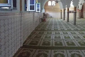 Mosque piety image