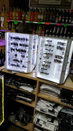 Grocery Store «Thornton Warehouse Grocery», reviews and photos, 9160 Thornton Rd, Stockton, CA 95209, USA