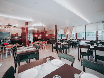 Mezze Villa Cafe Restoran