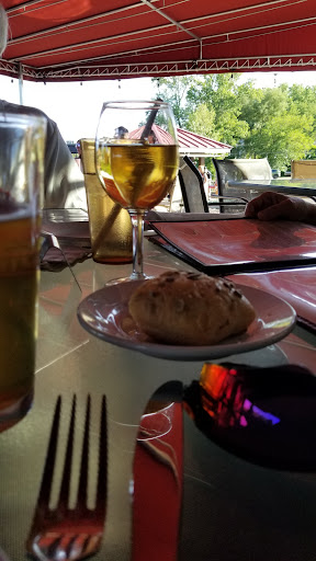 American Restaurant «The Waters Edge Lighthouse», reviews and photos, 2 Freemans Bridge Rd, Glenville, NY 12302, USA
