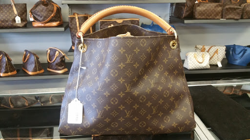 Pawn Shop «Braswell & Son Pawnbrokers», reviews and photos, 9101 W Markham St, Little Rock, AR 72205, USA