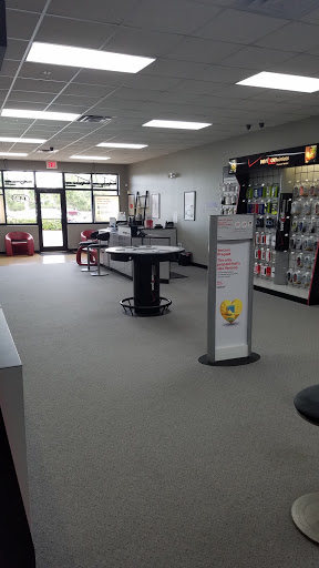 Cell Phone Store «GoWireless Verizon Authorized Retailer», reviews and photos, 11255 US-301 #106, Parrish, FL 34219, USA