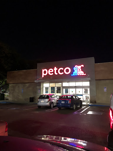 Pet Supply Store «Petco Animal Supplies», reviews and photos, 1142 Broadway, Chula Vista, CA 91911, USA