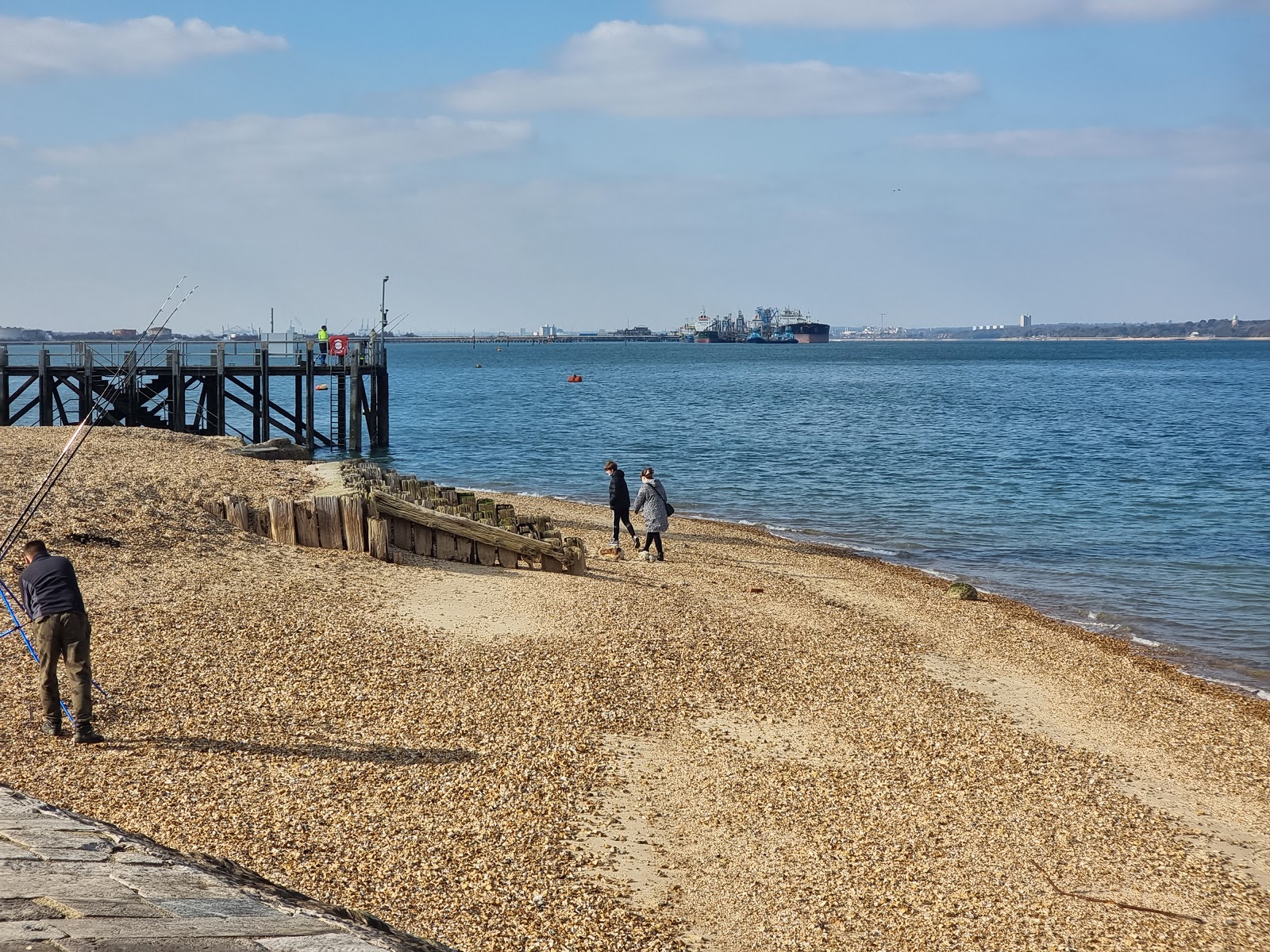 Foto af Calshot Strand - populært sted blandt afslapningskendere