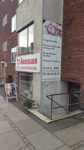 Jonnas Fod- & Skønhedsklinik I/S in Aarhus, Aarhus