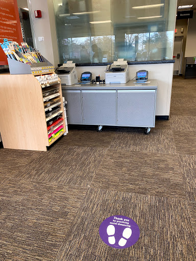 Print Shop «FedEx Office Print & Ship Center», reviews and photos, 76 W Dundee Rd, Buffalo Grove, IL 60089, USA