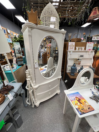 Furniture Store «Church Ladies Furniture Consignment», reviews and photos, 3570 Buford Hwy #204, Duluth, GA 30096, USA