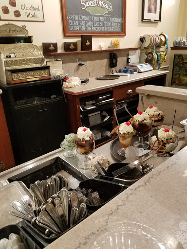 Dessert Shop «Sweet Moses», reviews and photos, 6800 Detroit Ave, Cleveland, OH 44102, USA