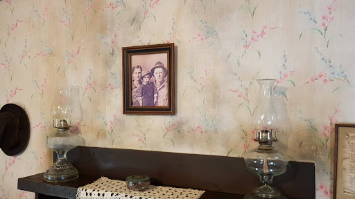 Attraction «Elvis Presley Birthplace», reviews and photos, 306 Elvis Presley Dr, Tupelo, MS 38801, USA