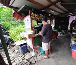Tahu Kupat Sari (Pak Jo Brewok) photo