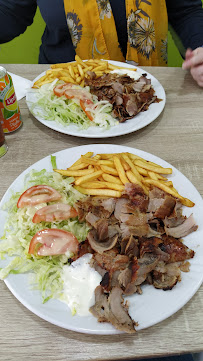 Plats et boissons du Restaurant Güney kebab à Salins-les-Bains - n°4