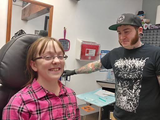 Tattoo Shop «Needlewurks Body Piercing & Tattoo», reviews and photos, 80 W Circular St, Saratoga Springs, NY 12866, USA