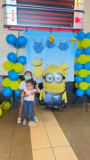 Movie Theater «Regal Cinemas Modesto 10», reviews and photos, 3969 McHenry Ave, Modesto, CA 95356, USA