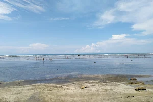 Pantai Minajaya image