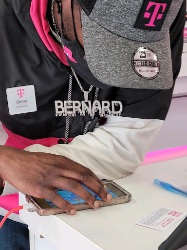 Cell Phone Store «T-Mobile», reviews and photos, 18585 Coastal Hwy #12, Rehoboth Beach, DE 19971, USA