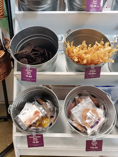 Pet Supply Store «All The Best Pet Care», reviews and photos, 690 NW Gilman Blvd, Issaquah, WA 98027, USA