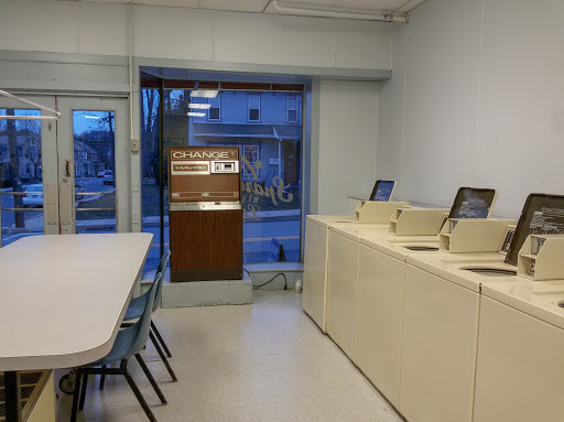 Laundromat «Sparkling Waters Laundromat», reviews and photos, 103 N Market St, Elizabethtown, PA 17022, USA
