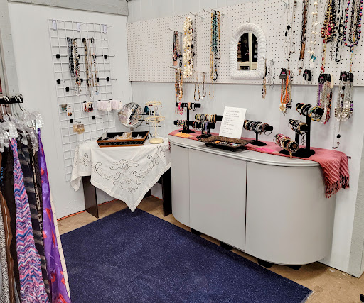 Thrift Store «Betty Griffin House Thrift», reviews and photos, 1961 A1A S, St Augustine, FL 32080, USA