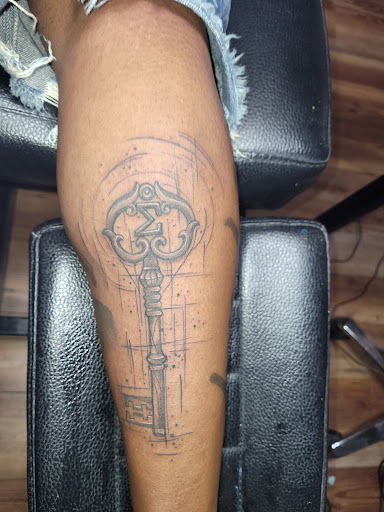 Tattoo Shop «Salty Siren Tattoo Lounge», reviews and photos, 480 E Main St, Greenwood, IN 46143, USA