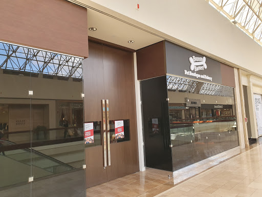 Shopping Mall «The Shops at Chestnut Hill», reviews and photos, 199 Boylston St, Chestnut Hill, MA 02467, USA