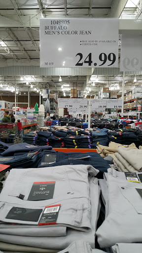 Shopping Mall «Argyle Square Shopping Center», reviews and photos, 8315 SW Jack Burns Blvd, Wilsonville, OR 97070, USA