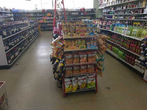 Liquor Store «Alpine Liquors», reviews and photos, 7501 N Nebraska Ave, Tampa, FL 33604, USA